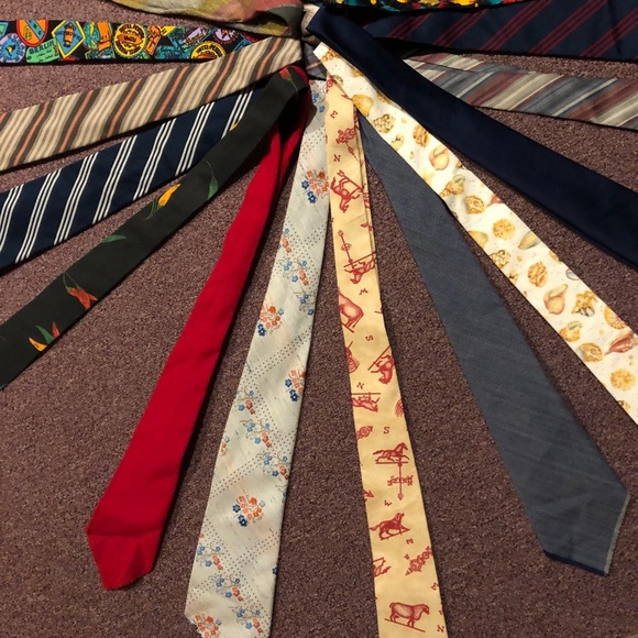18 Men’s Ties SUPERSALE! 2/$10 or 4/$15 - Picture 8 of 10